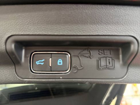 Used 2023 Ford Explorer XLT w/ Equipment Group 202A image 24