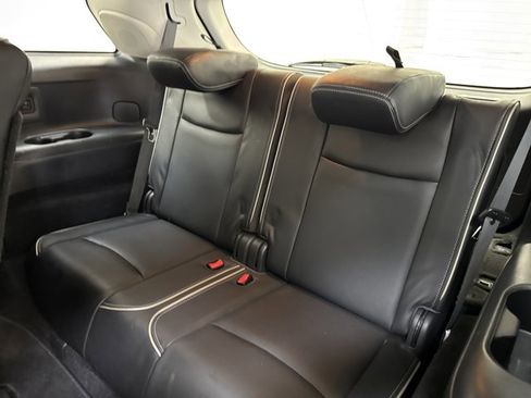 Used 2017 INFINITI QX60 Base w/ Premium Plus Package image 29