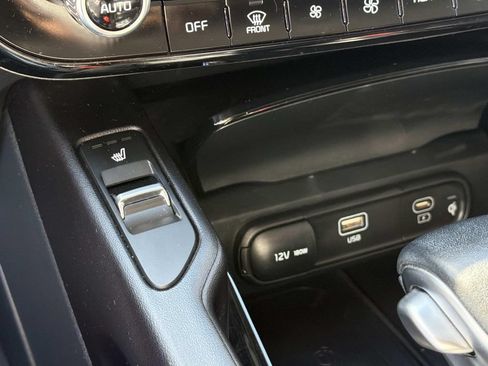 Used 2025 Kia Telluride S FWD image 26