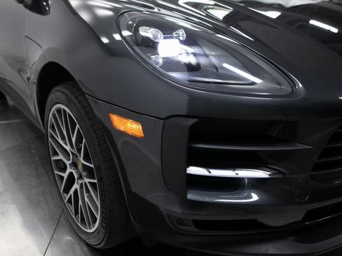 Certified 2020 Porsche Macan image 12