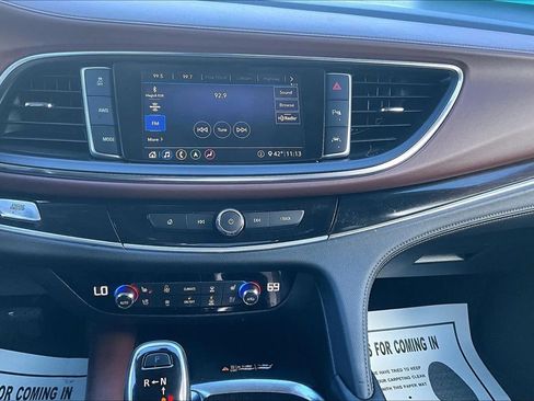 Used 2021 Buick Enclave Avenir w/ Avenir Technology Package AWD/4WD image 21