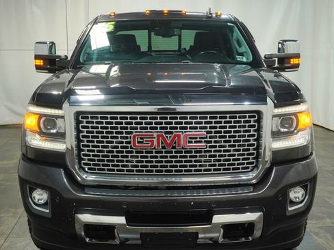 Used 2015 GMC Sierra 2500 Denali w/ Duramax Plus Package AWD/4WD image 8