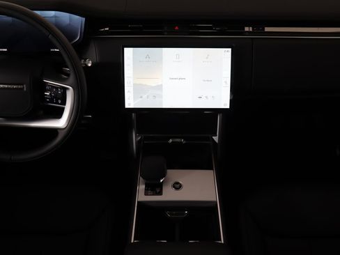 New 2025 Land Rover Range Rover SE AWD/4WD image 15