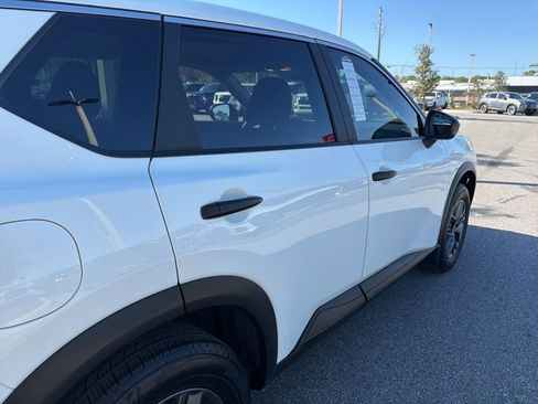 Certified 2025 Nissan Rogue S image 9