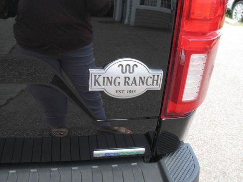 Used 2019 Ford F150 King Ranch w/ Equipment Group 601A Luxury AWD/4WD image 84