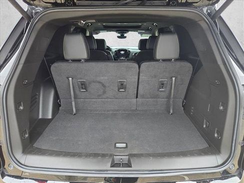 Used 2022 Chevrolet Traverse Premier w/ Redline Edition image 4