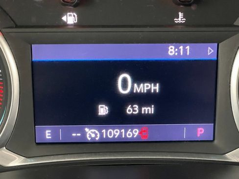 Used 2021 Chevrolet Traverse LT image 24