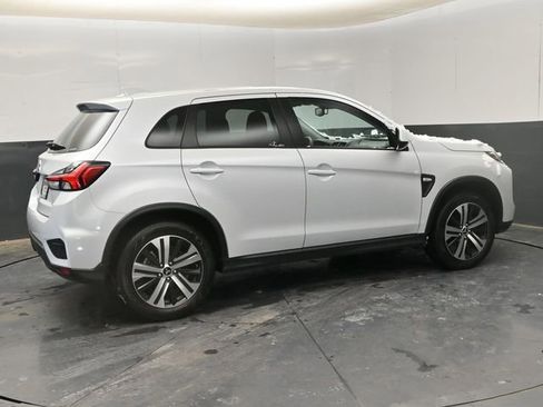 Used 2025 Mitsubishi Outlander Sport ES image 8