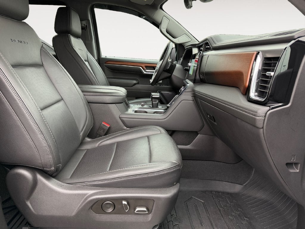 Used 2023 GMC Sierra 1500 Denali w/ Denali Reserve Package AWD/4WD image 24