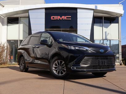 Used 2024 Toyota Sienna XLE