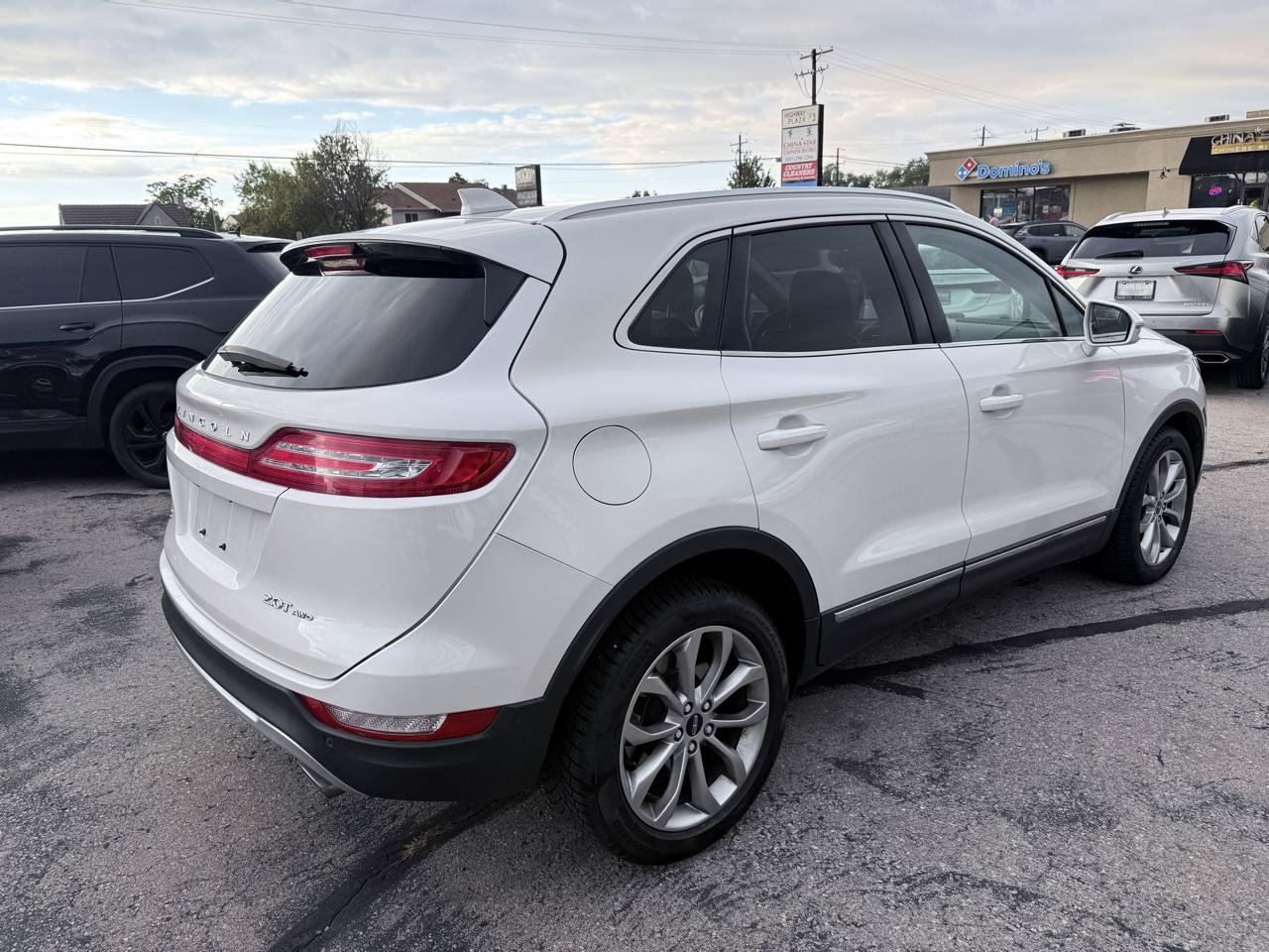 Used 2017 Lincoln MKC Select w/ Select Plus Package AWD/4WD image 5