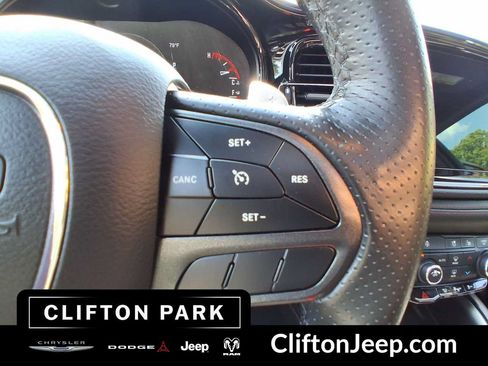 Used 2022 Dodge Durango R/T w/ Tow 'N Go Package AWD/4WD image 23