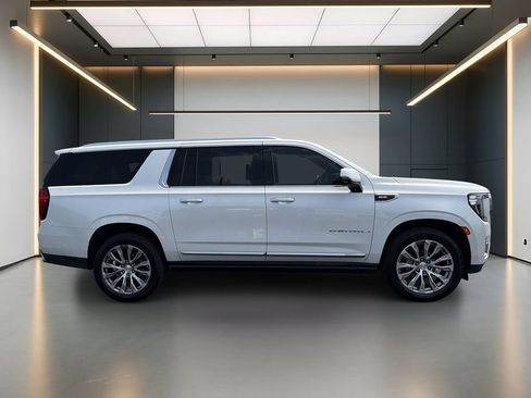 Certified 2021 GMC Yukon XL Denali w/ Denali Premium Package RWD image 7