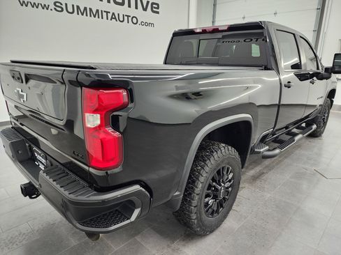 Used 2023 Chevrolet Silverado 2500 LTZ w/ LTZ Plus Package image 4