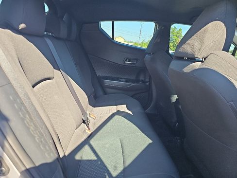 Used 2018 Toyota C-HR XLE FWD image 16
