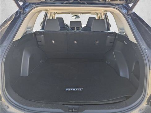 Used 2019 Toyota RAV4 XLE w/ Convenience Package image 18