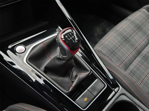 Used 2023 Volkswagen GTI SE image 21