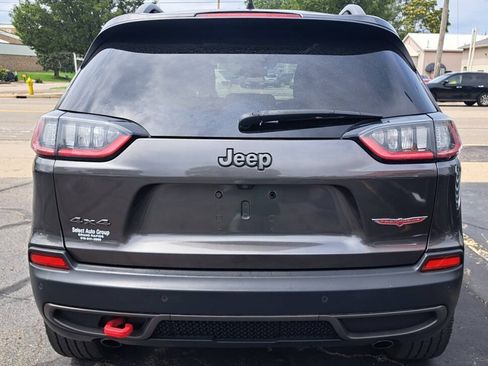 Used 2019 Jeep Cherokee Trailhawk AWD/4WD image 4