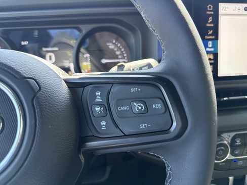 Certified 2025 Jeep Wrangler Unlimited Rubicon 4xe w/ Safety Group AWD/4WD image 29