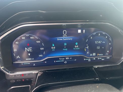 Used 2023 Chevrolet Silverado 1500 LT image 14