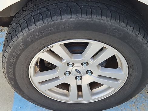 Used 2009 Ford Edge SE FWD image 11