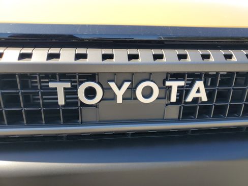 Used 2024 Toyota Land Cruiser image 10