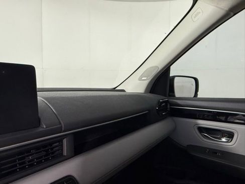 Used 2025 Honda Pilot Touring image 15