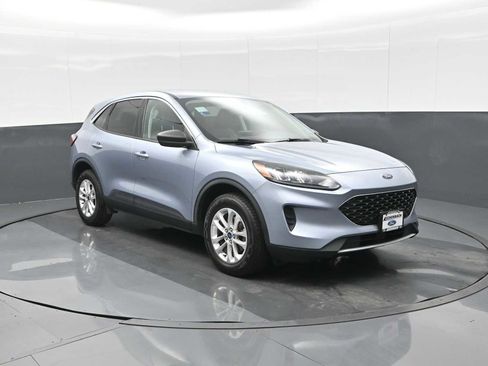 Used 2022 Ford Escape SE w/ Convenience Package image 2