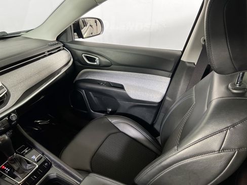 Used 2022 Jeep Compass Latitude image 21