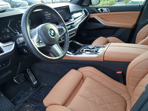 Used 2025 BMW X5 sDrive40i w/ M Sport Package image 14