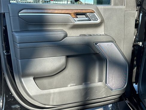 Certified 2025 Chevrolet Silverado 2500 High Country w/ Technology Package image 11