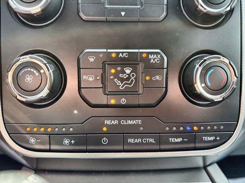 Used 2016 Ford Expedition EL XLT AWD/4WD image 26
