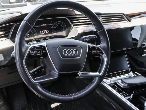 Used 2019 Audi e-tron Prestige w/ Prestige Package AWD/4WD image 21