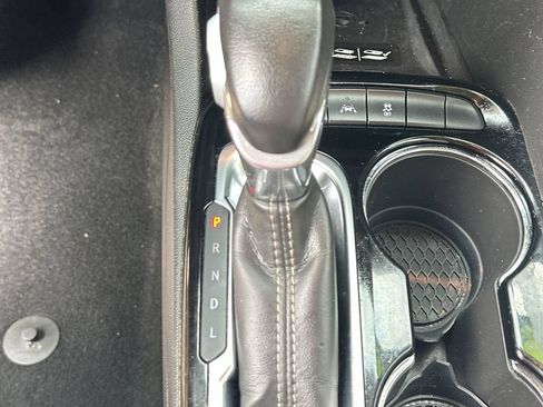 Used 2024 Buick Encore GX Preferred w/ Advanced Technology Package FWD image 27