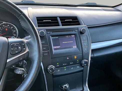 Used 2017 Toyota Camry SE FWD image 7