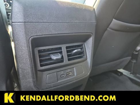 Used 2024 Chevrolet Colorado LT w/ LT Convenience Package III AWD/4WD image 28