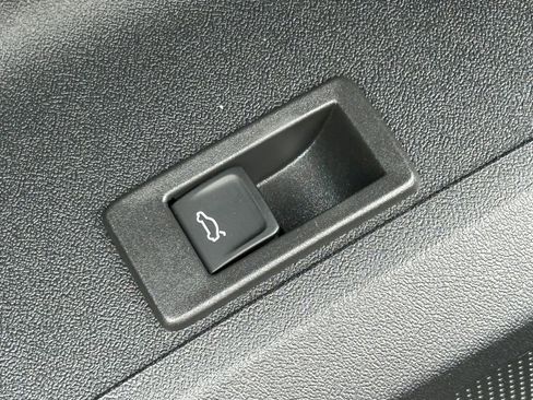 New 2025 Audi Q5 Premium Plus image 65