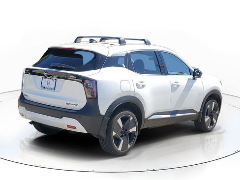 New 2026 Nissan Kicks SR w/ Cold Weather Package AWD/4WD image 4