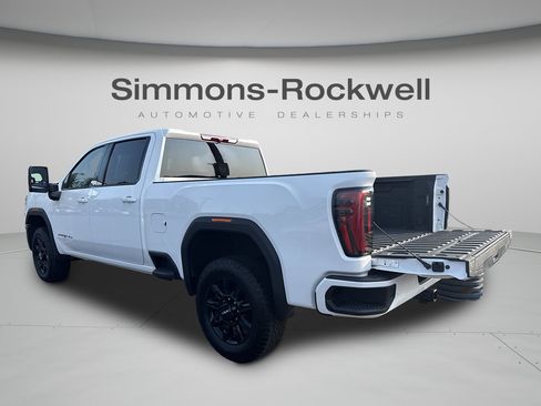 Used 2025 GMC Sierra 2500 AT4 AWD/4WD image 7