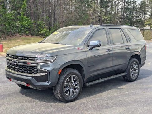 Used 2021 Chevrolet Tahoe Z71 w/ Z71 Signature Package image 3