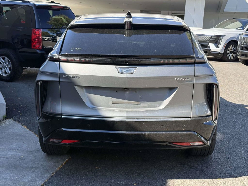Used 2026 Cadillac Lyriq Signature Luxury w/ Nappa Leather Package AWD/4WD image 5