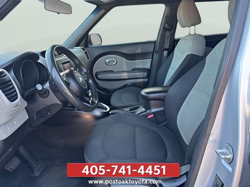 Used 2015 Kia Soul + FWD image 10