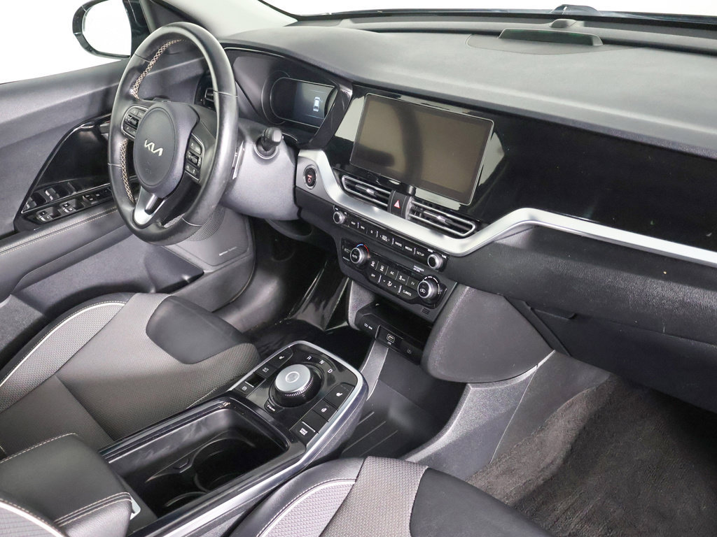 Used 2022 Kia Niro EX w/ Cold Weather Package FWD image 29