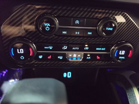 Used 2025 Ford Bronco Badlands AWD/4WD image 16