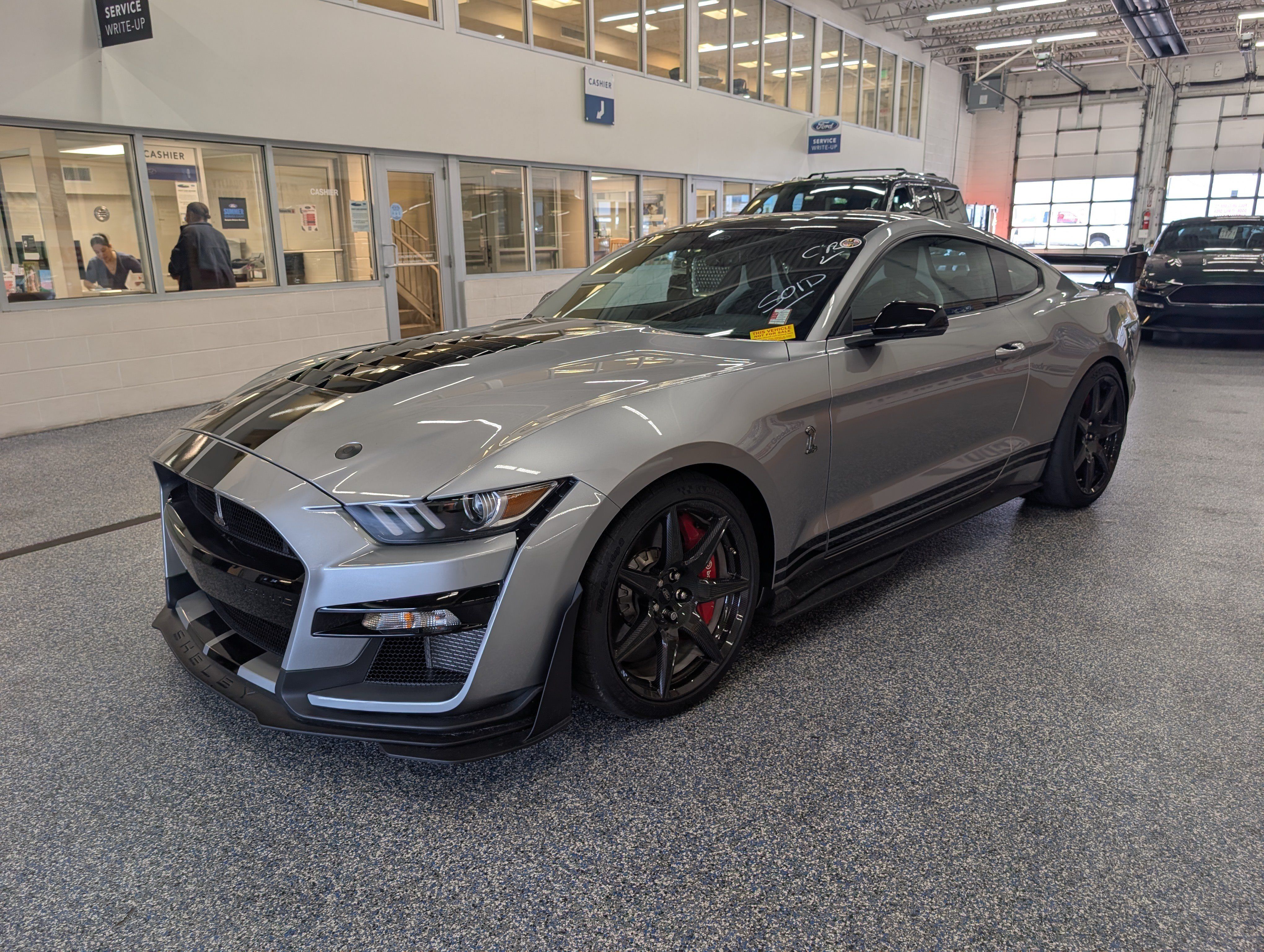 Certified 2021 Ford Mustang Shelby GT500 w/ Carbon Fiber Track Pack RWD image 2