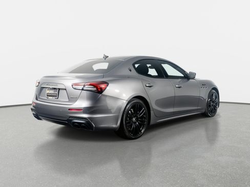 Used 2023 Maserati Ghibli Modena Q4 AWD/4WD image 8
