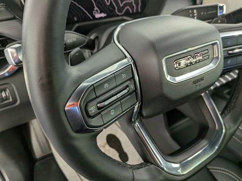 Certified 2025 GMC Acadia Elevation w/ Elevation Premium Package AWD/4WD image 23