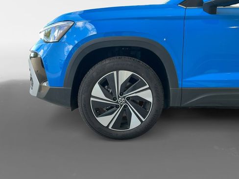 New 2025 Volkswagen Taos SE image 14