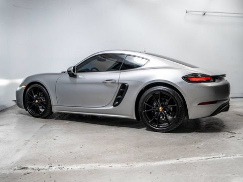 Used 2024 Porsche 718 Cayman RWD image 2