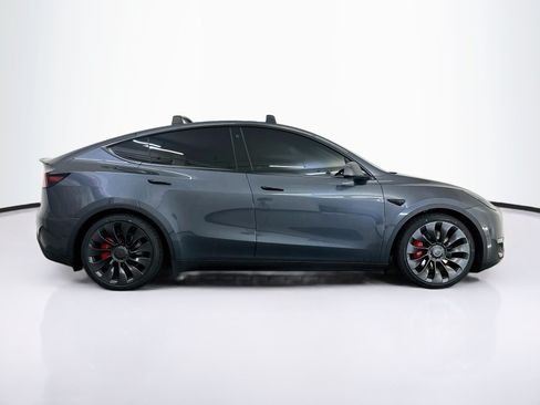Used 2022 Tesla Model Y Performance AWD/4WD image 10